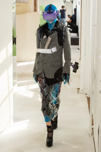 Look 8